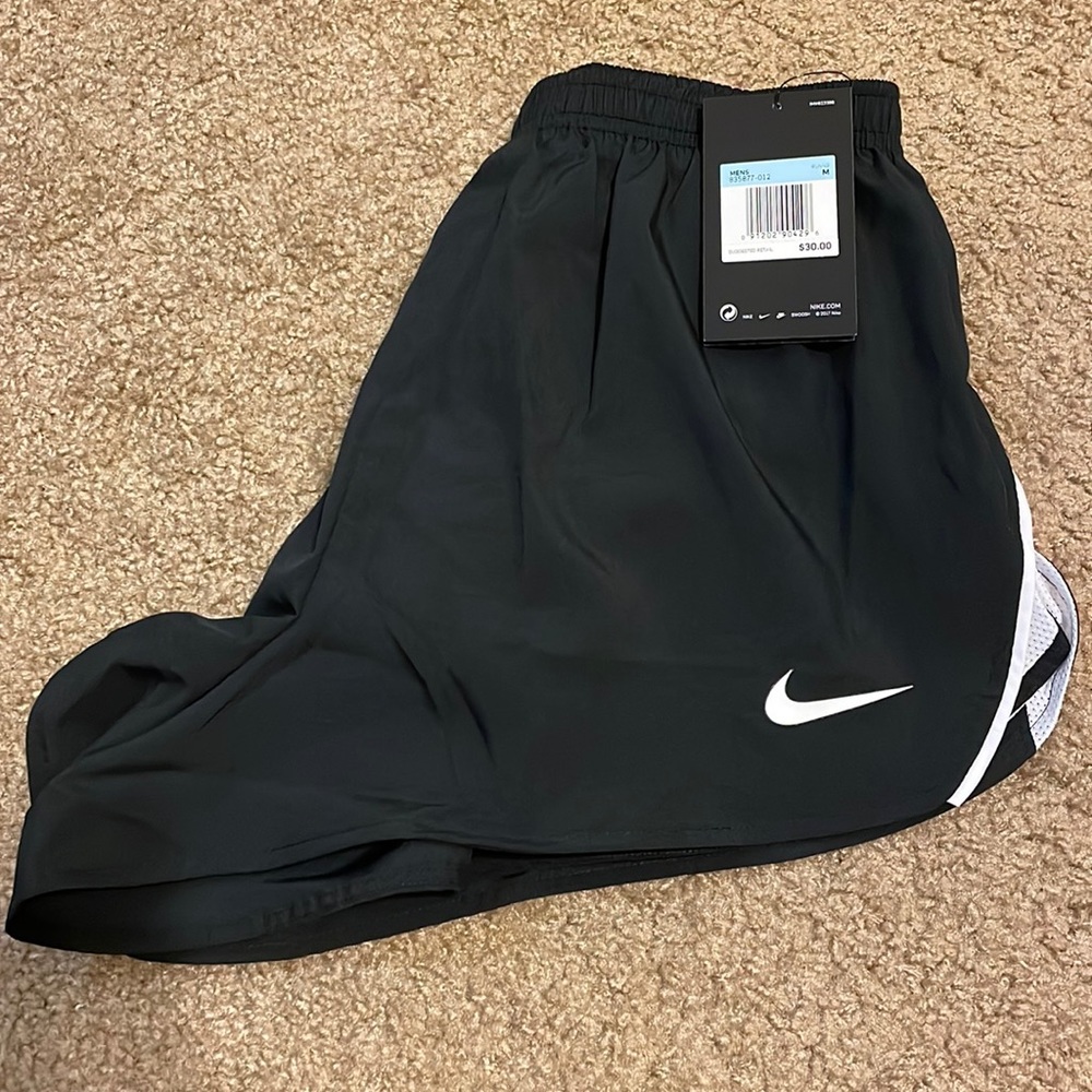NIKE men’s dry fit running shorts NWT